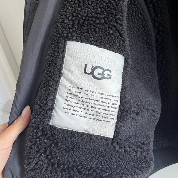 UGG | Men's Ethan Bomber Sherpa Jacket - Picture 15 of 15
